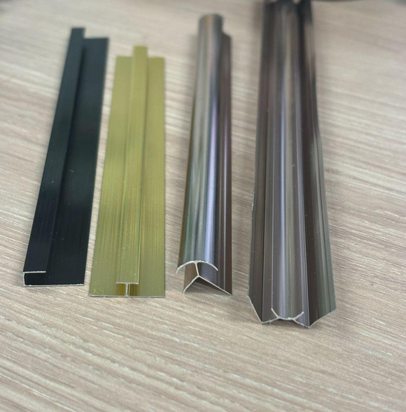 Aluminium Profile – 3 m Länge – für 3 mm SPC/PVC Paneele
